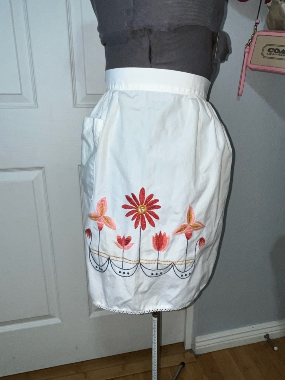 Source Unknown White Skirt with Red and Pink Floral Embroidery